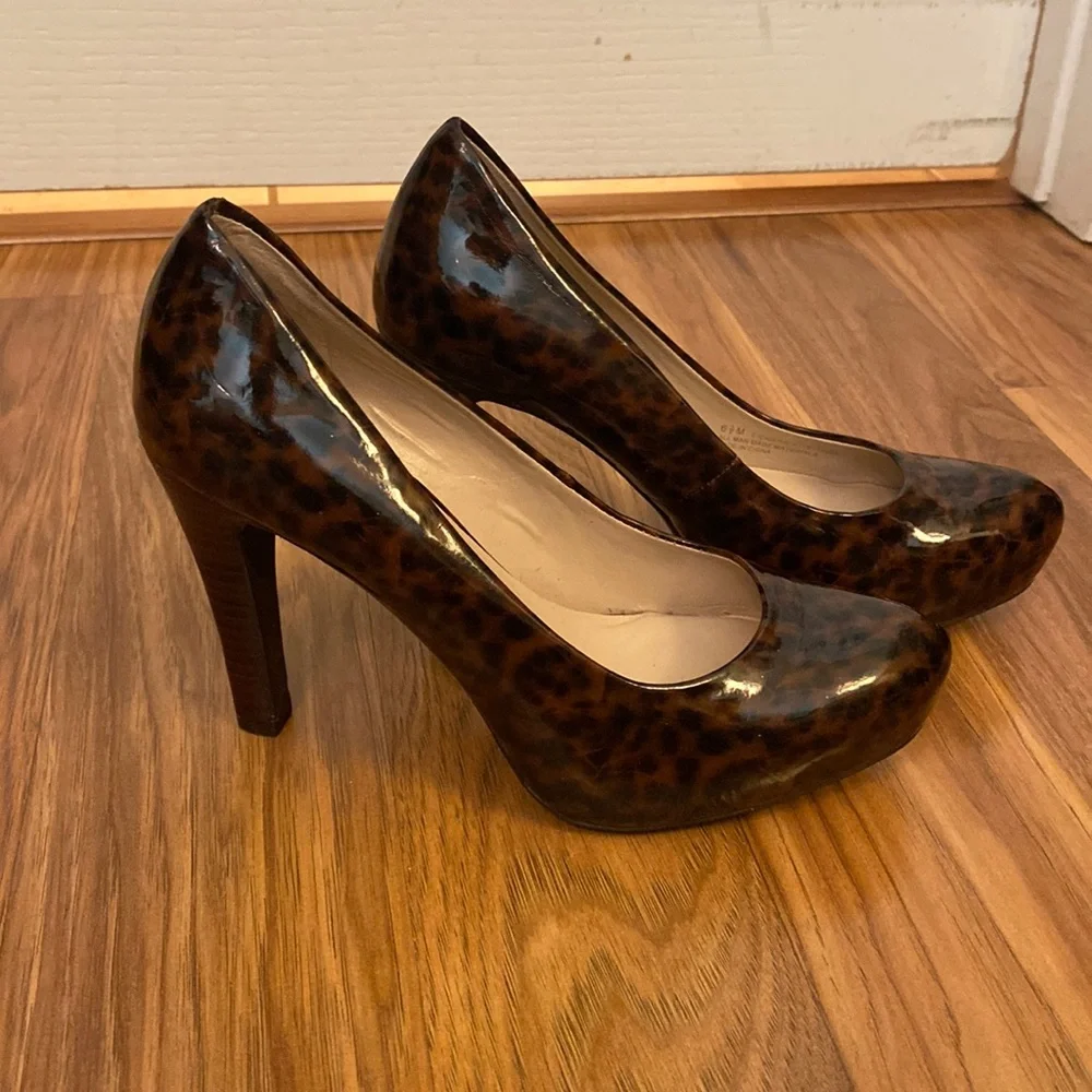 New with tags Franco Sarto brown pumps size 6.5 - Picture 1 of 7